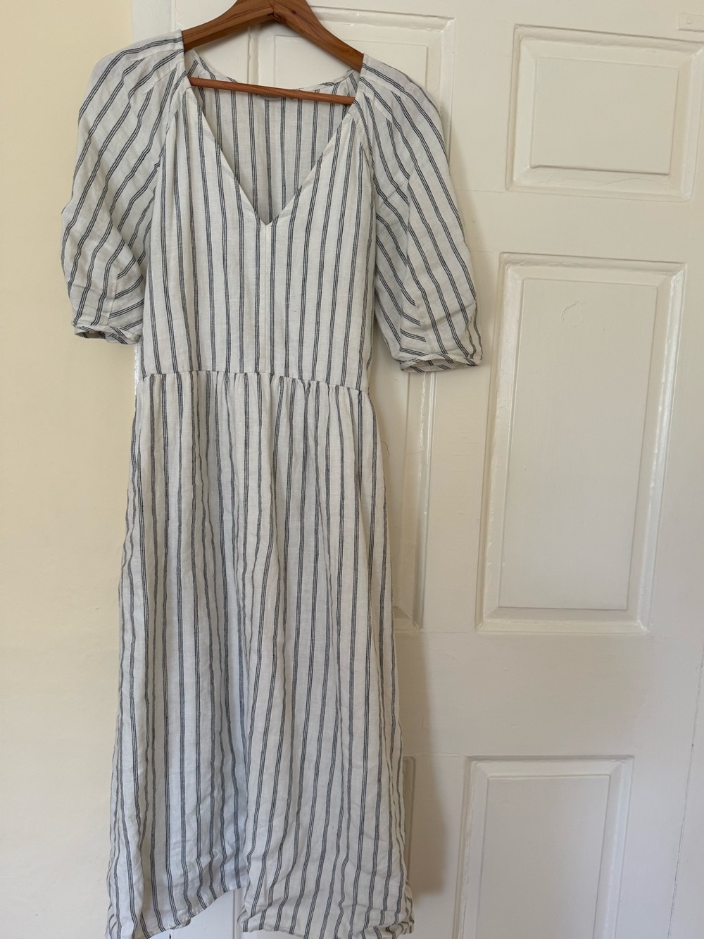 RARE Everlane Linen Striped White and Gray Puff-Sleeve Midi Dress